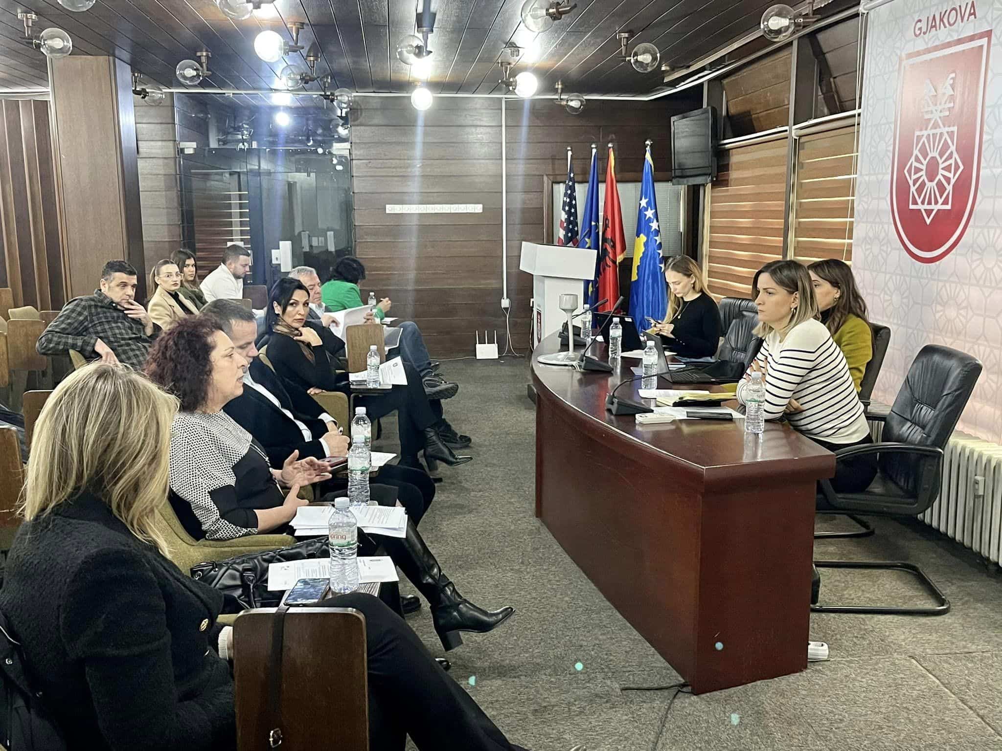 Mbahet takim për orientimin e të rinjve në karrierë