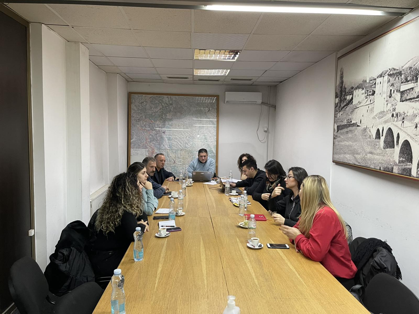 Mbahet mbledhja e Komitetit për Komunitete