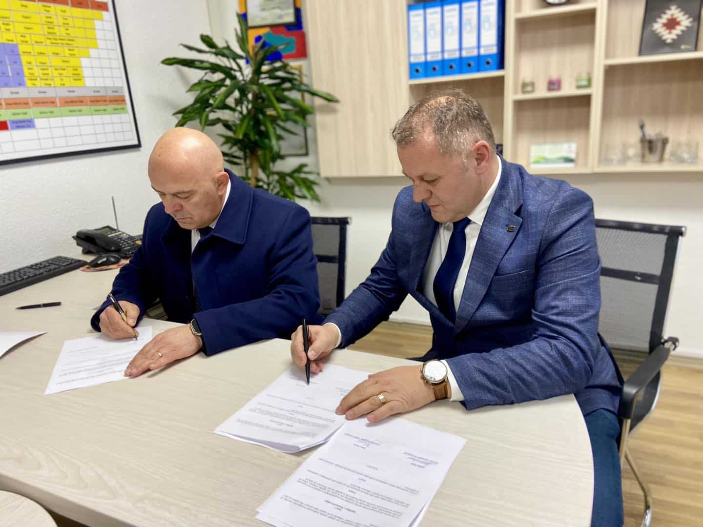 Kryetari Gjini me marrëveshje të re me KRM “Çabrati”