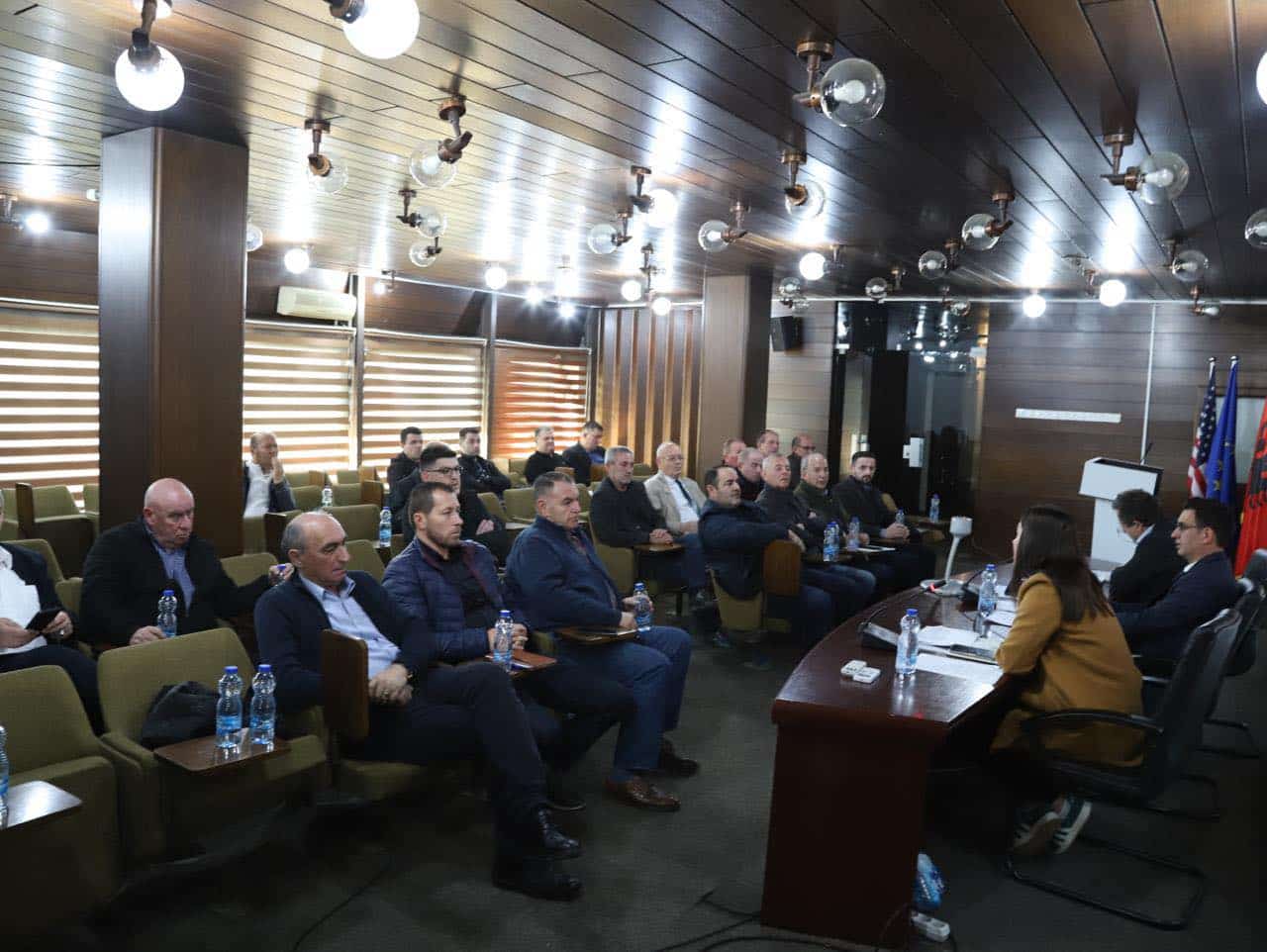 Kryetarët e Këshillave Lokalë takohen me Drejtorin Kastrati dhe Drejtoreshën Roka Pylla