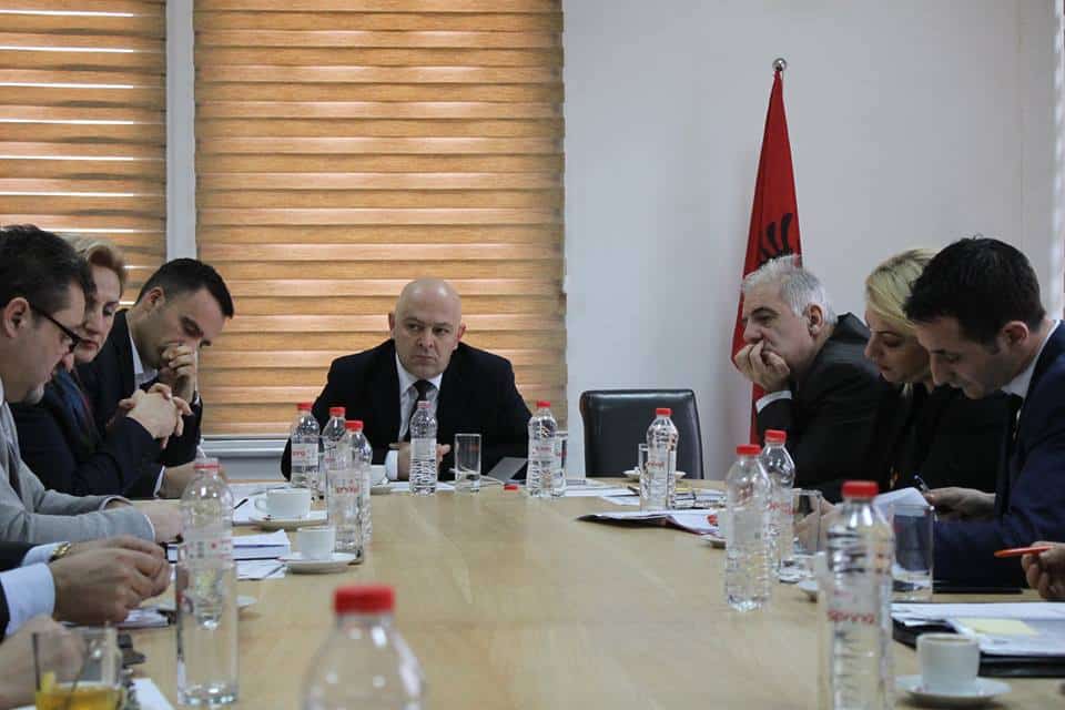 Kryetari i komunës së Gjakovës, Ardian Gjini, sot ka mbajtur takimin e bordit të drejtorëve