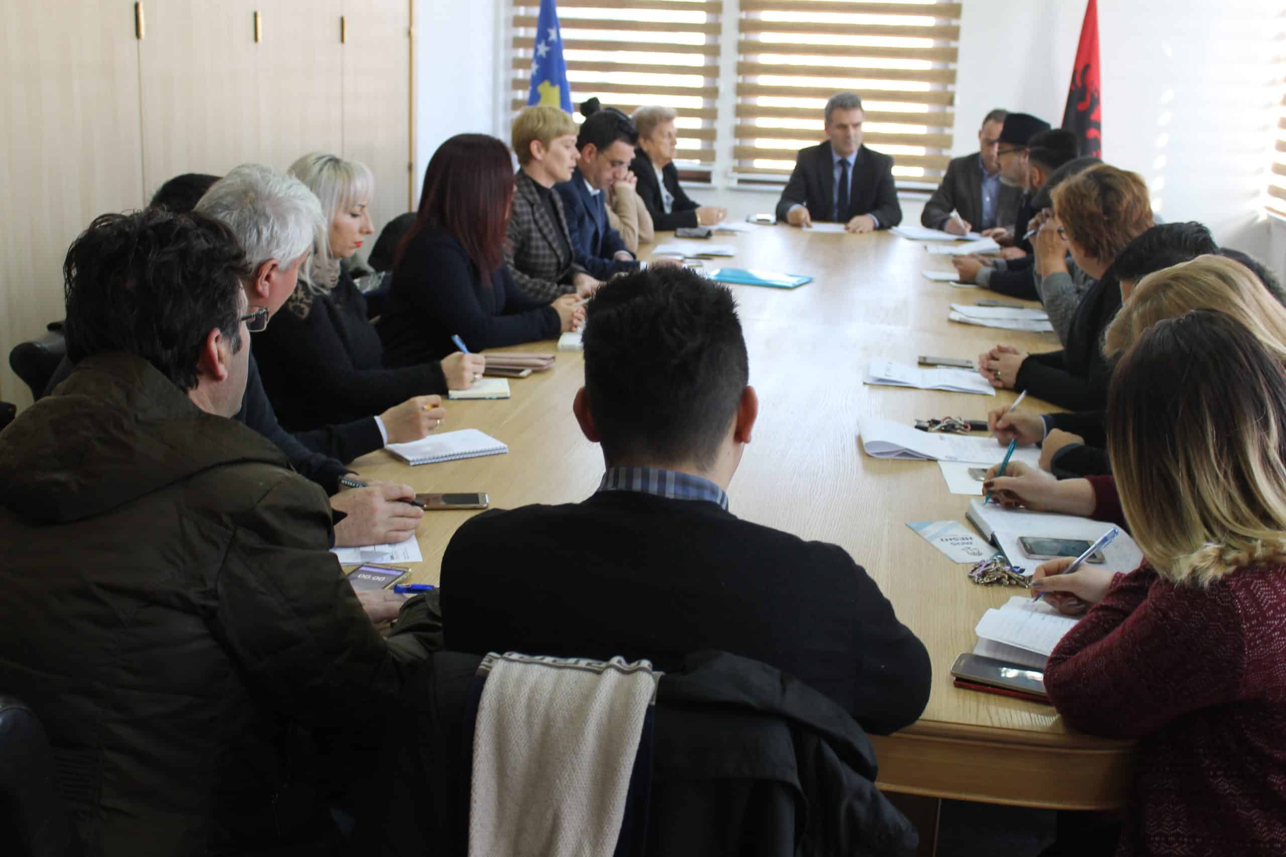 Mbahet mbledhja e parë e Komitetit për Politikë dhe Financa