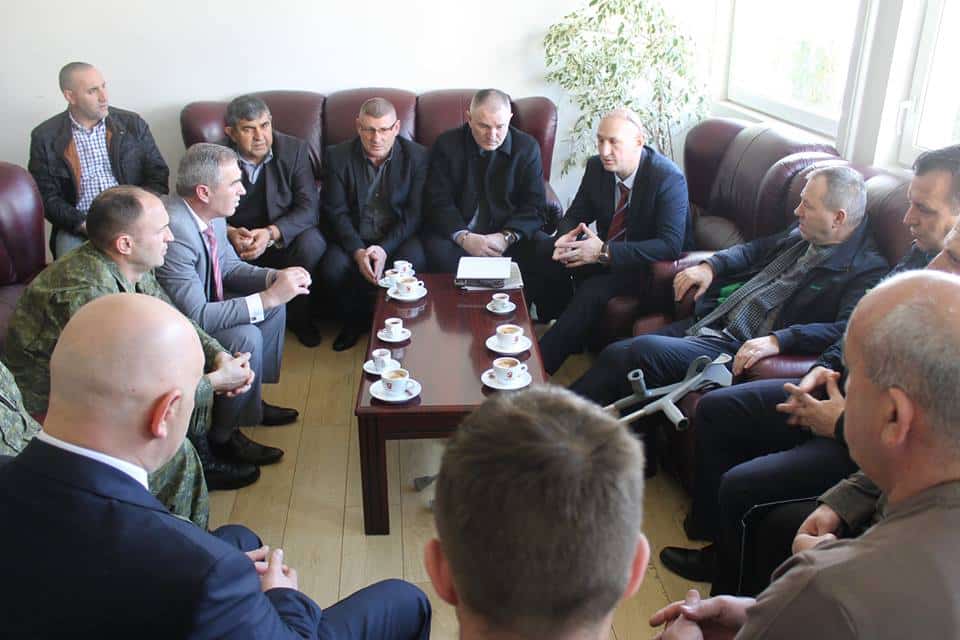 Veteranët shqiptarë të luftës së Kroacisë, vizitojnë komunën e Gjakovës