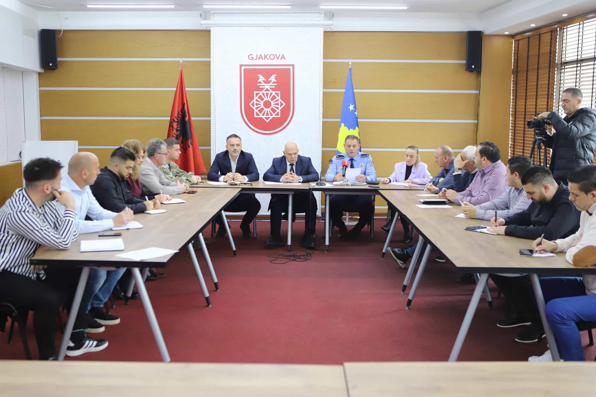 Mbahet mbledhja e rregullt e Këshillit Komunal për Siguri në Bashkësi