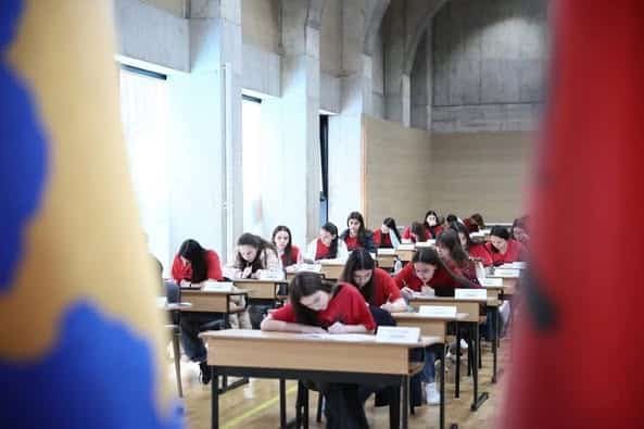 Nxënëset nga Gjakova shkëlqejnë në gara kombëtare e ndërkombëtare