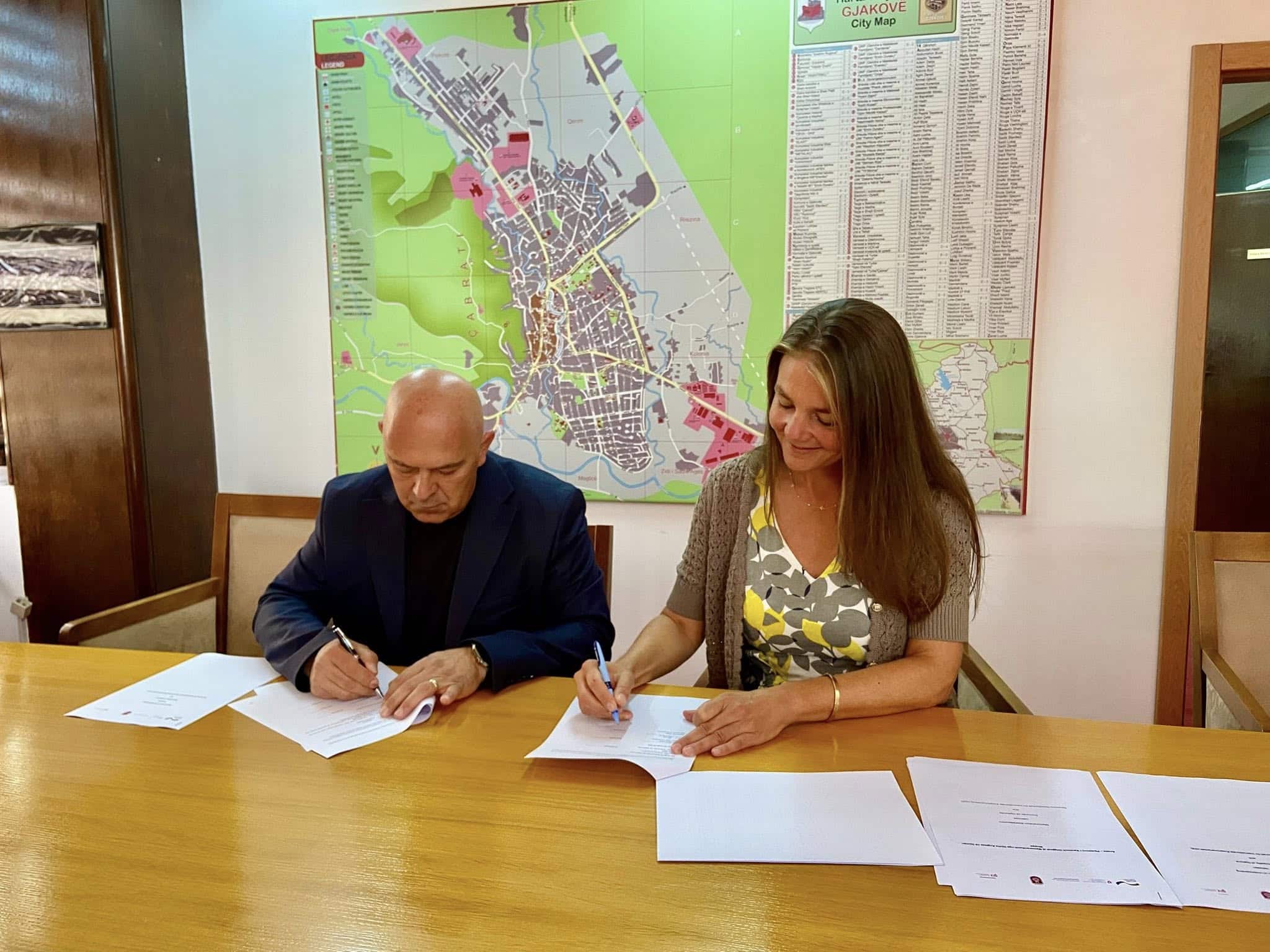 Nënshkruhet marrëveshje bashkëpunimi për vazhdimin e punimeve në lumin Llukac
