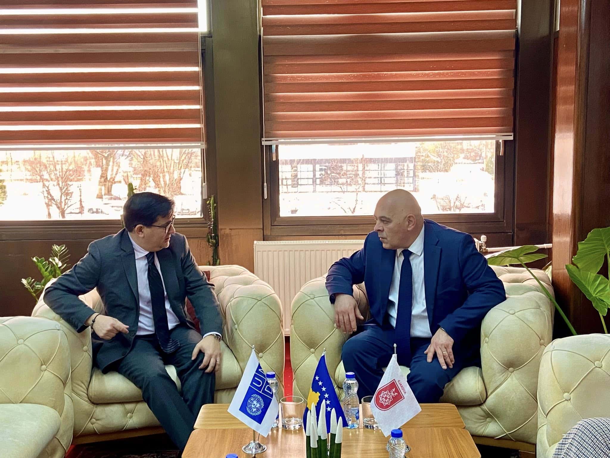 Kryetari Gjini priti në takim shefin e Zyrës së UNDP-së në Kosovë