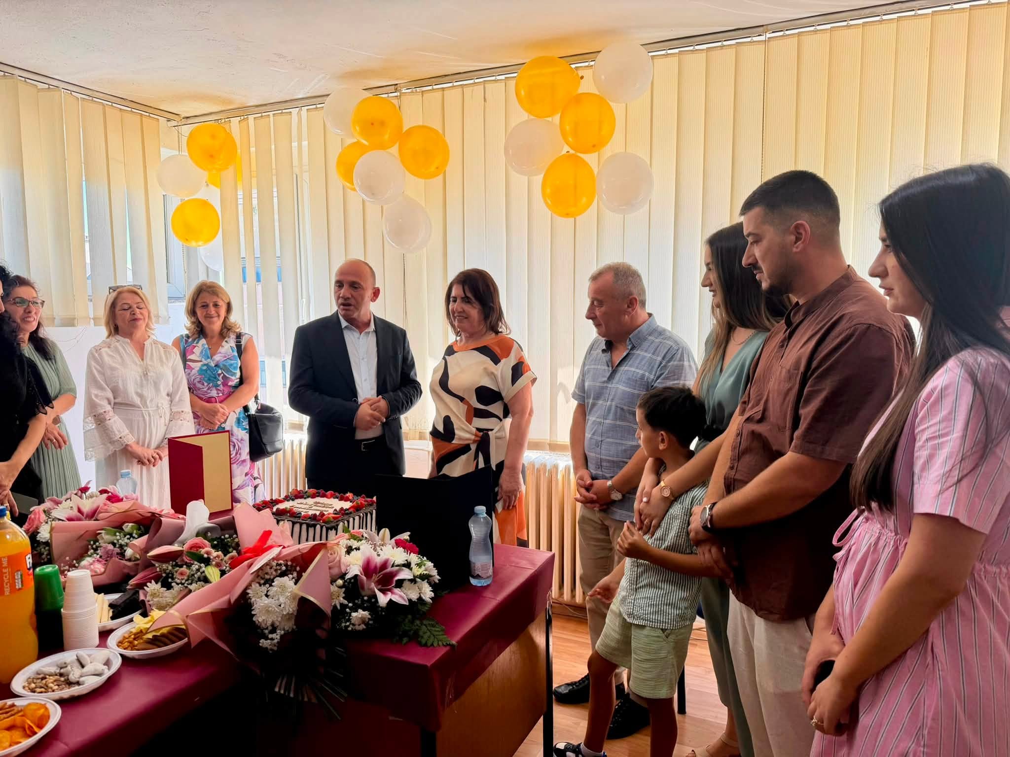 Pensionohet Vera Shala pas 22 vitesh shërbim në Komunën e Gjakovës